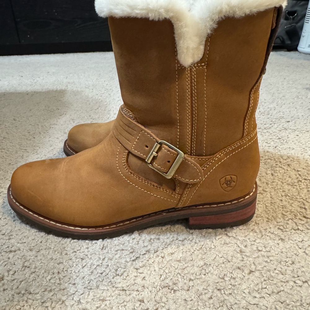 Ariat Women's Brown Winter Boots with Cream Trim